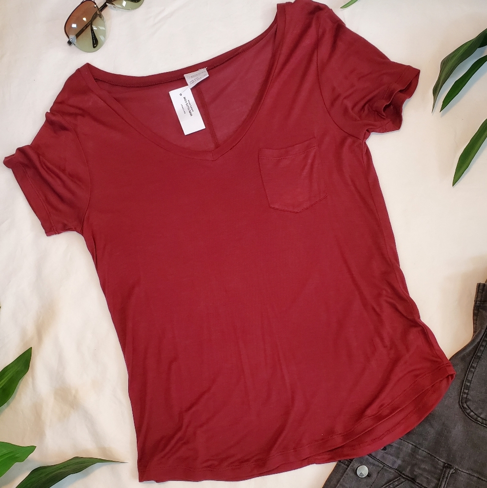 Tilly's. Size M. Burgundy